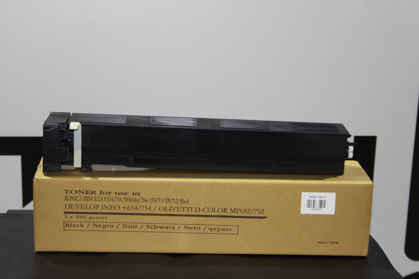 Toner Yellow TN711Y made in Taiwan compatible avec la Konica Minolta Bizhub C654/C754