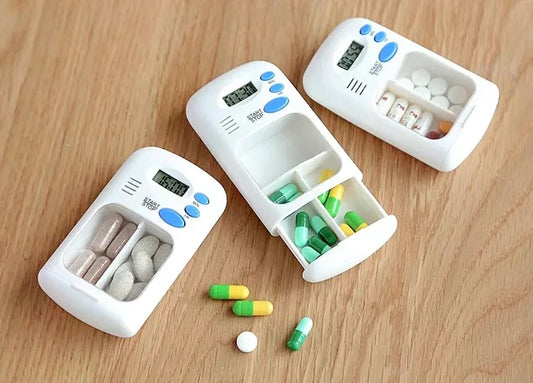 Rangement de médicaments et de suppléments nutritionnels avec affichage numérique et alarme de rappel